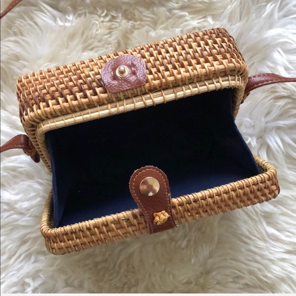 Rattan Crossbody Bali Bag - Picture 6 of 8